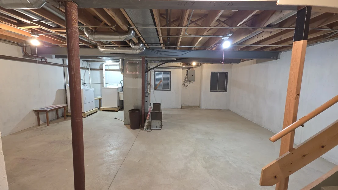Photo of 446 S Wenbriar Square