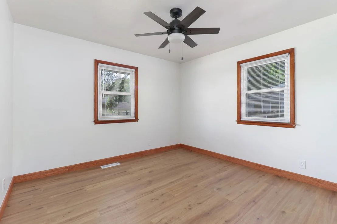Photo of 602 W 3rd Street