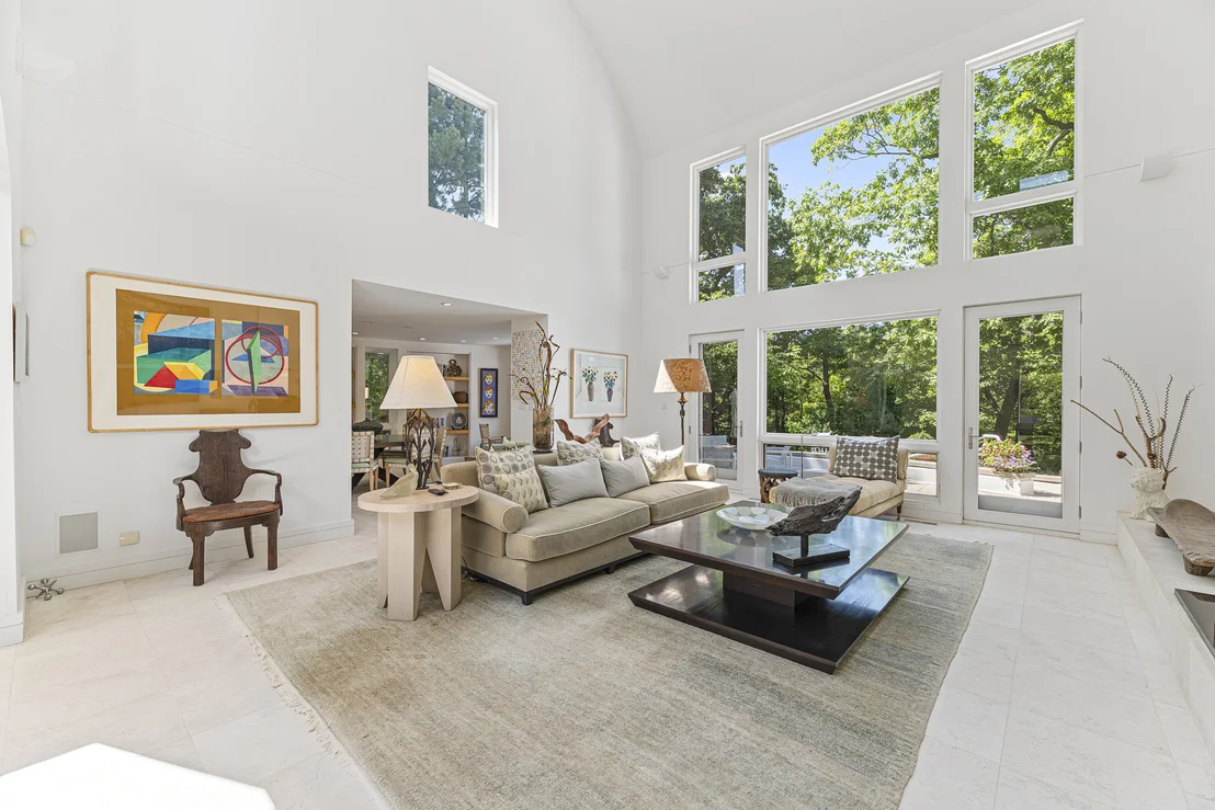 Photo of 165 Maple Avenue