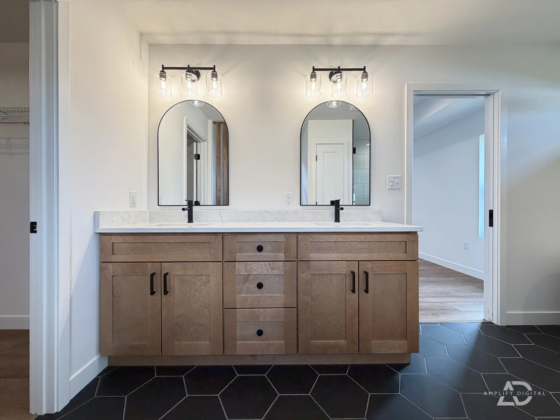 Photo of 455 Edgebrook Drive