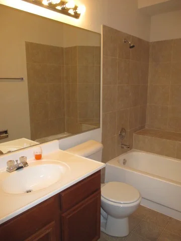 Photo of 352 Forest Court