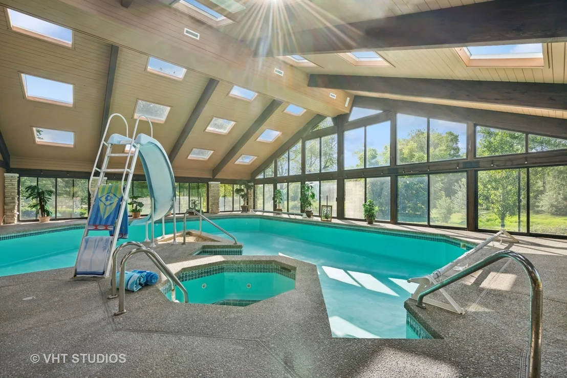 Photo of 153 Algonquin Road