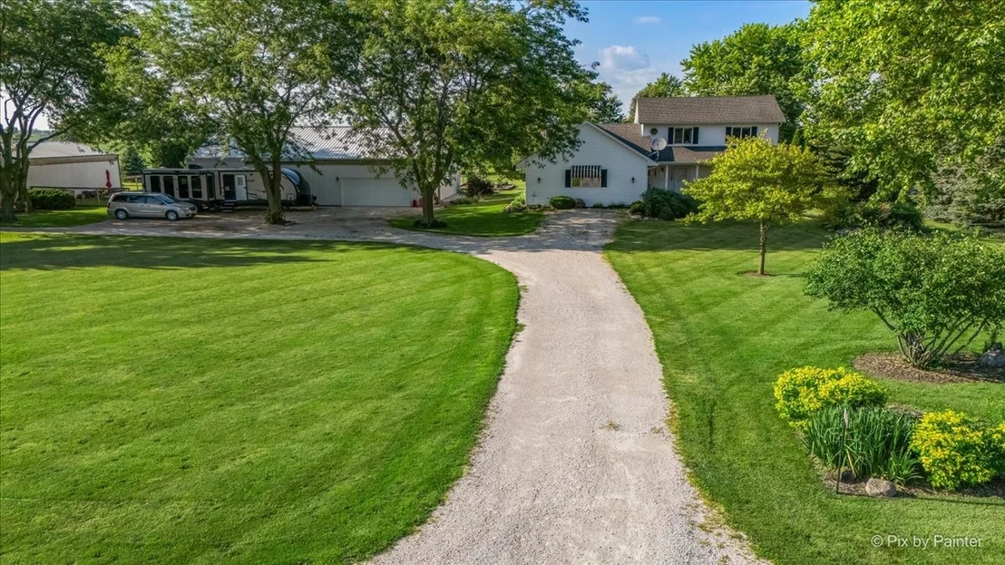Photo of 49W972 Peterson Road
