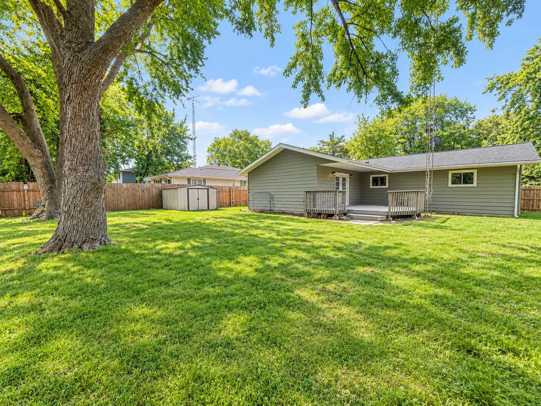 Photo of 370 KAREN Drive