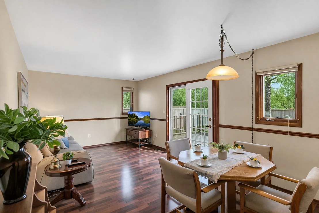 Photo of 842 Pin Oak Circle