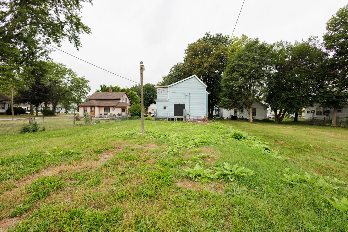 Photo of 980 S 6th Avenue