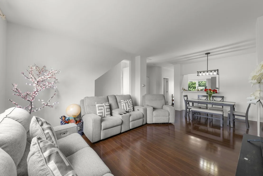 Photo of 3344 Ravinia Circle