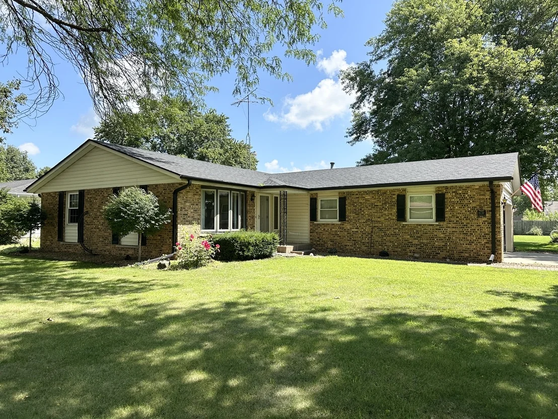 Photo of 1130 Cardinal Drive