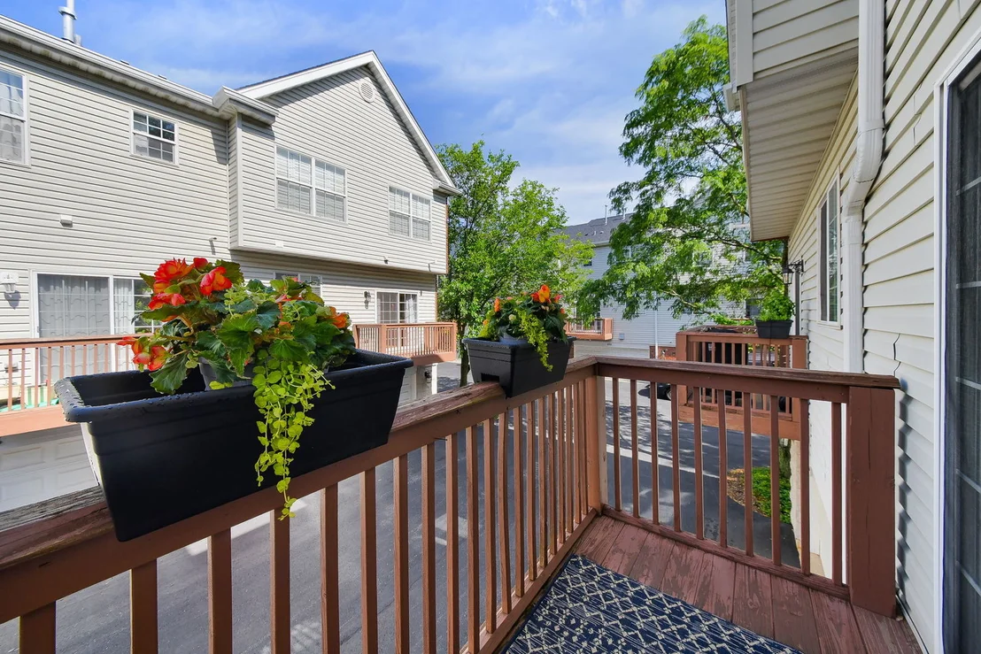 Photo of 834 Shandrew Drive