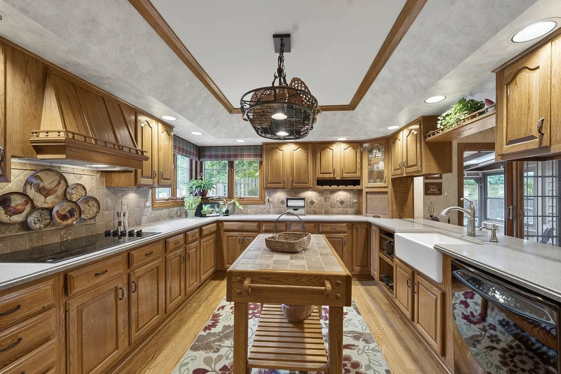 Photo of 3408 James Way