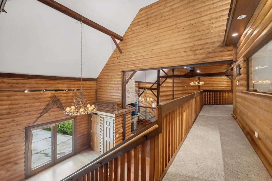 Photo of 153 Algonquin Road