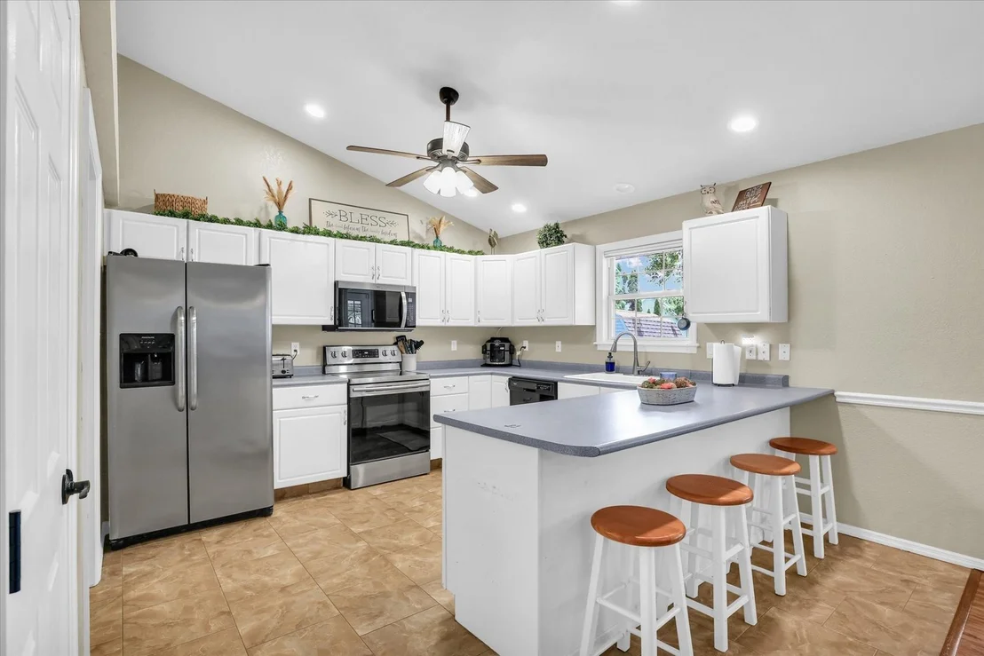 Photo of 301 N Spruce Drive