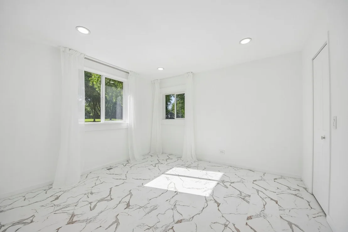 Photo of 2804 Old Oak Drive