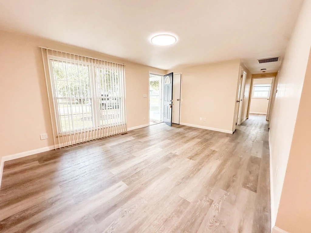 Photo of 810 Fairoaks Drive