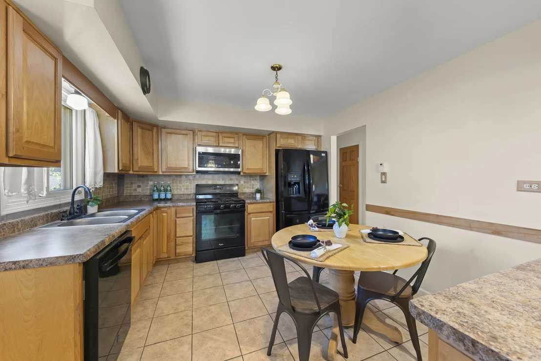 Photo of 409 Maple Lane