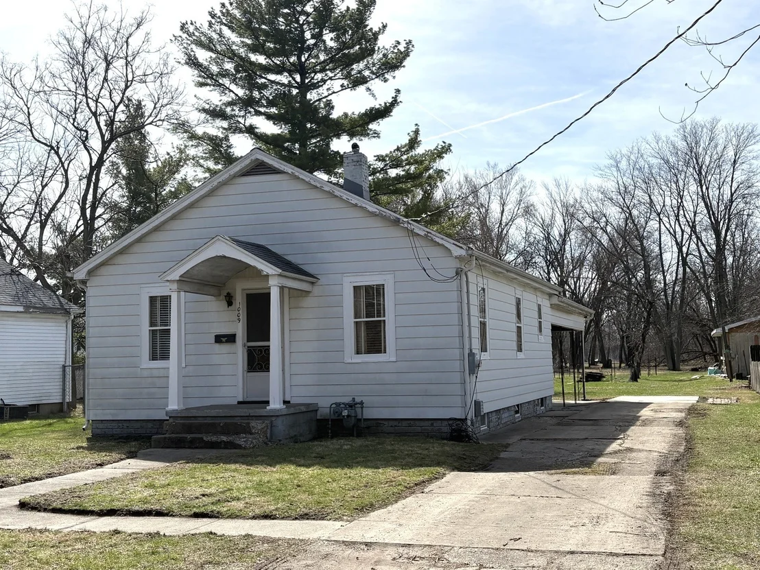 Photo of 1009 Bernstein Street