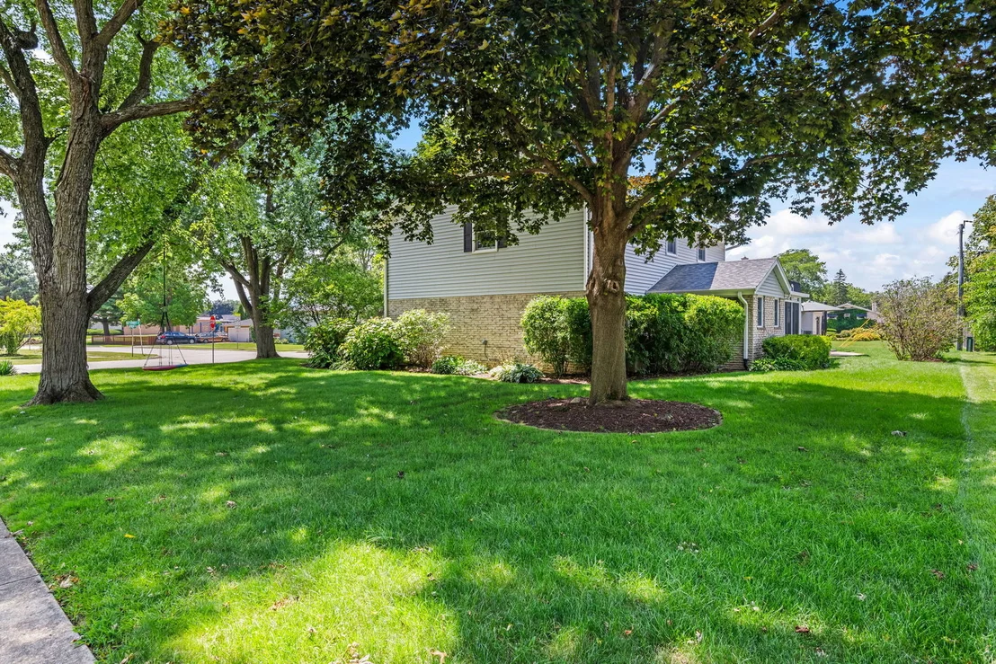 Photo of 530 PINECROFT Drive