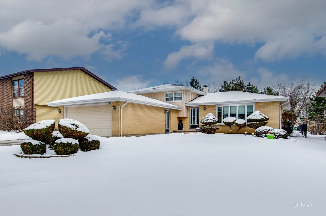 Photo of 1306 W BYRON Avenue