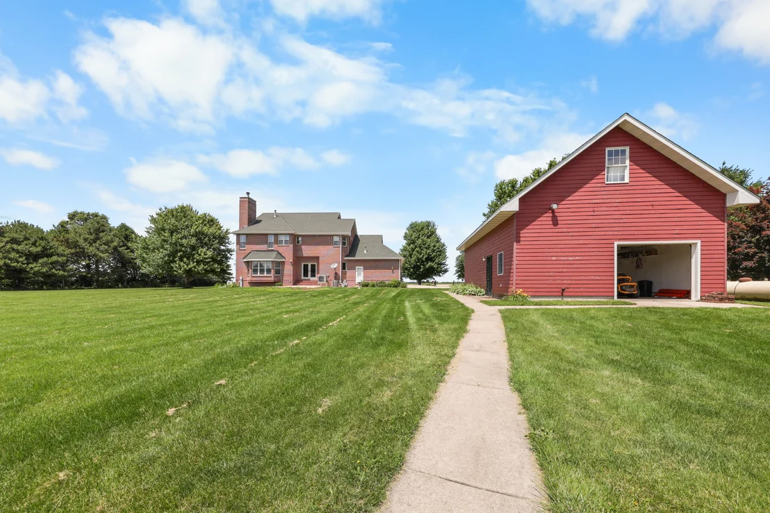 Photo of 5535 Airport Road