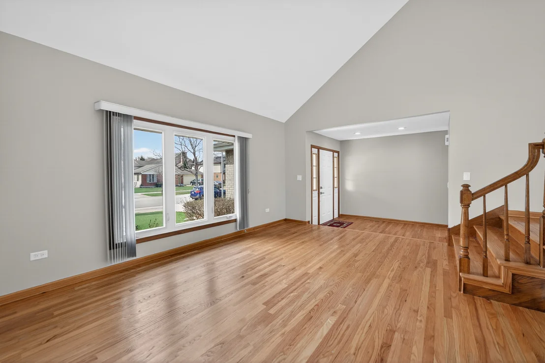Photo of 1281 Scarlet Drive