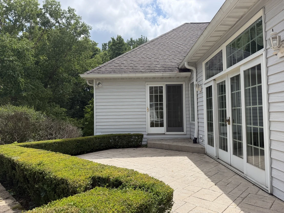 Photo of 2202 Meadows Drive
