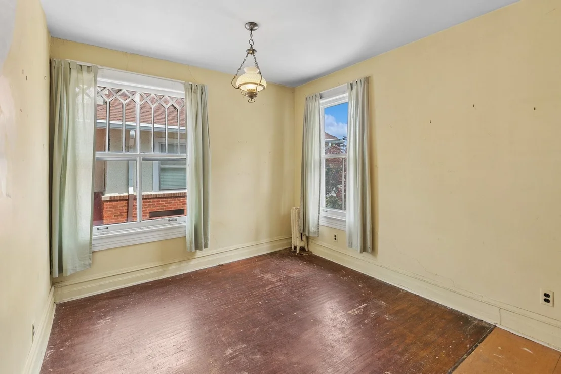 Photo of 929 Sheridan Road