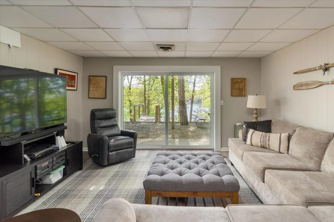 Photo of 1127 Loganberry Lane