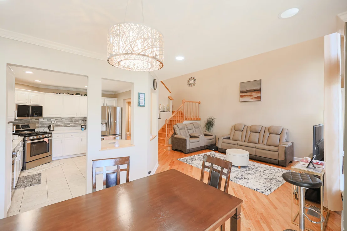 Photo of 270 Manor Drive