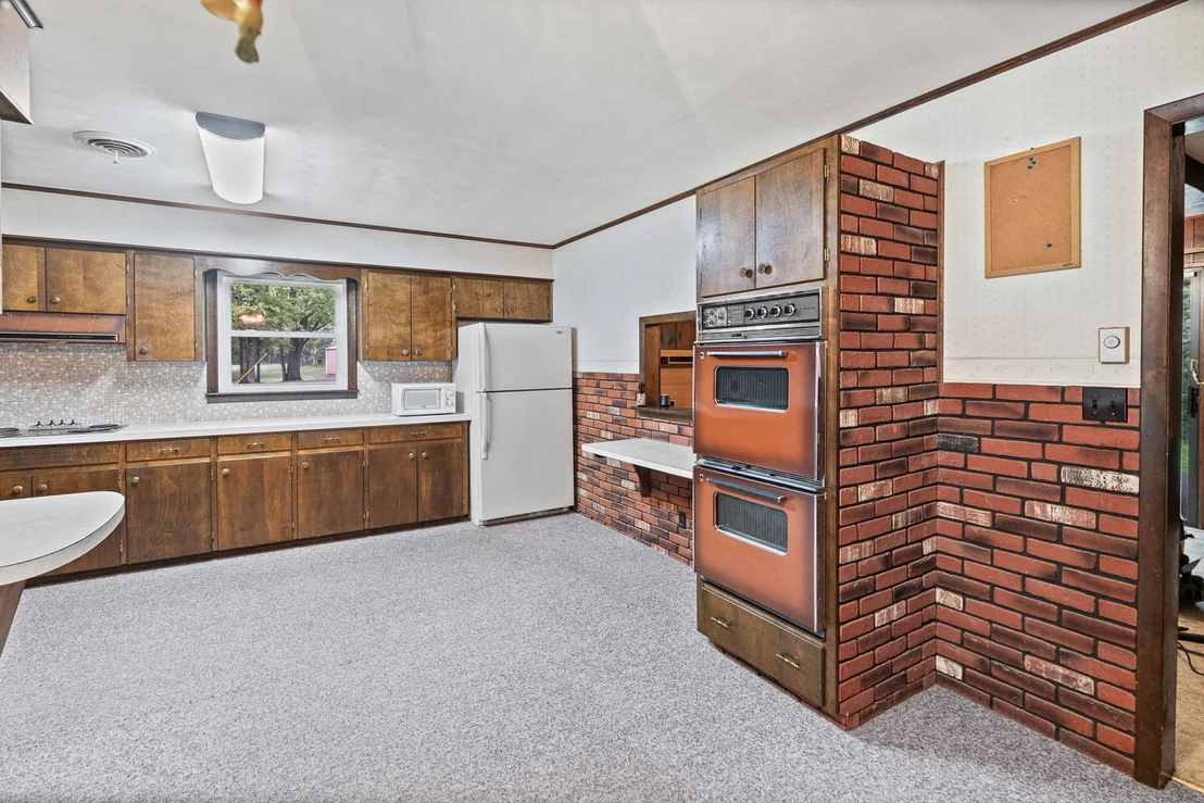 Photo of 414 Gilliland Road