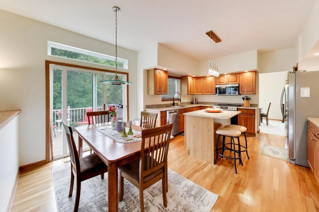 Photo of 435 Oak Grove Circle