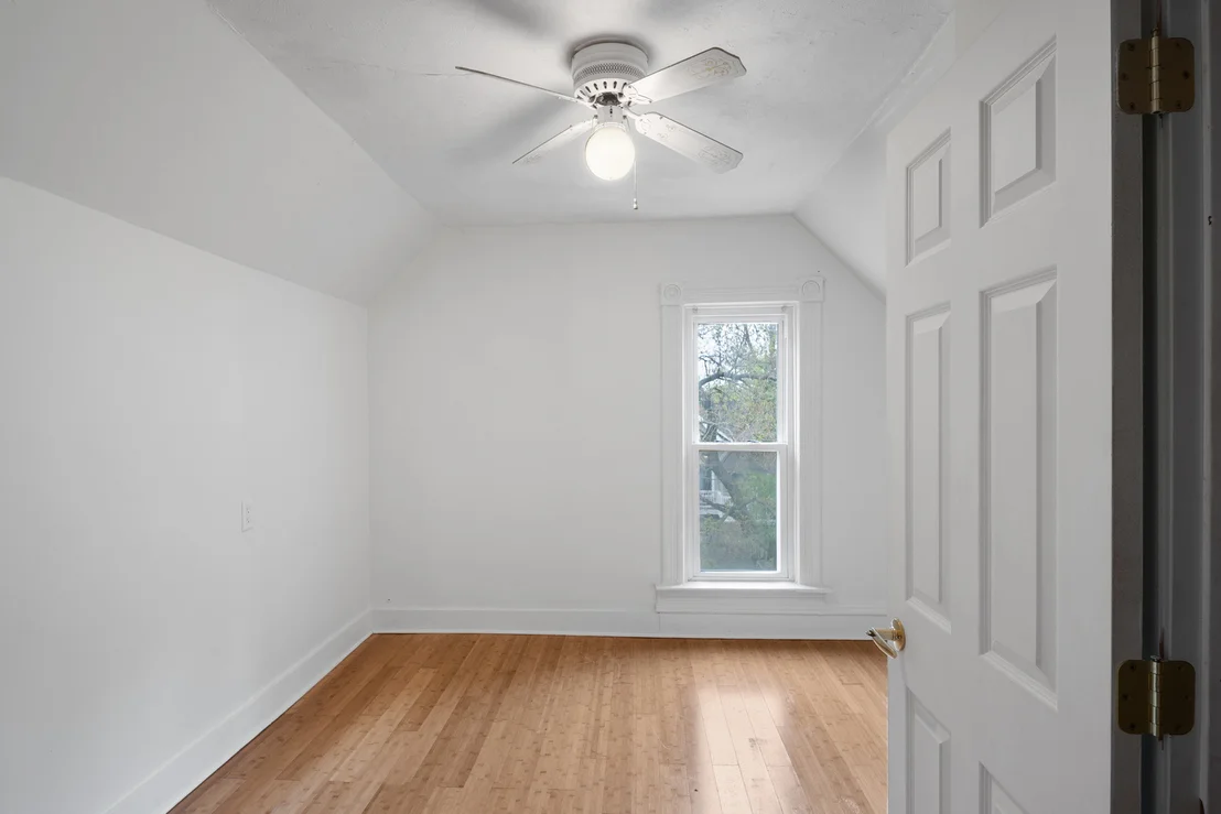 Photo of 447 Ashland Avenue