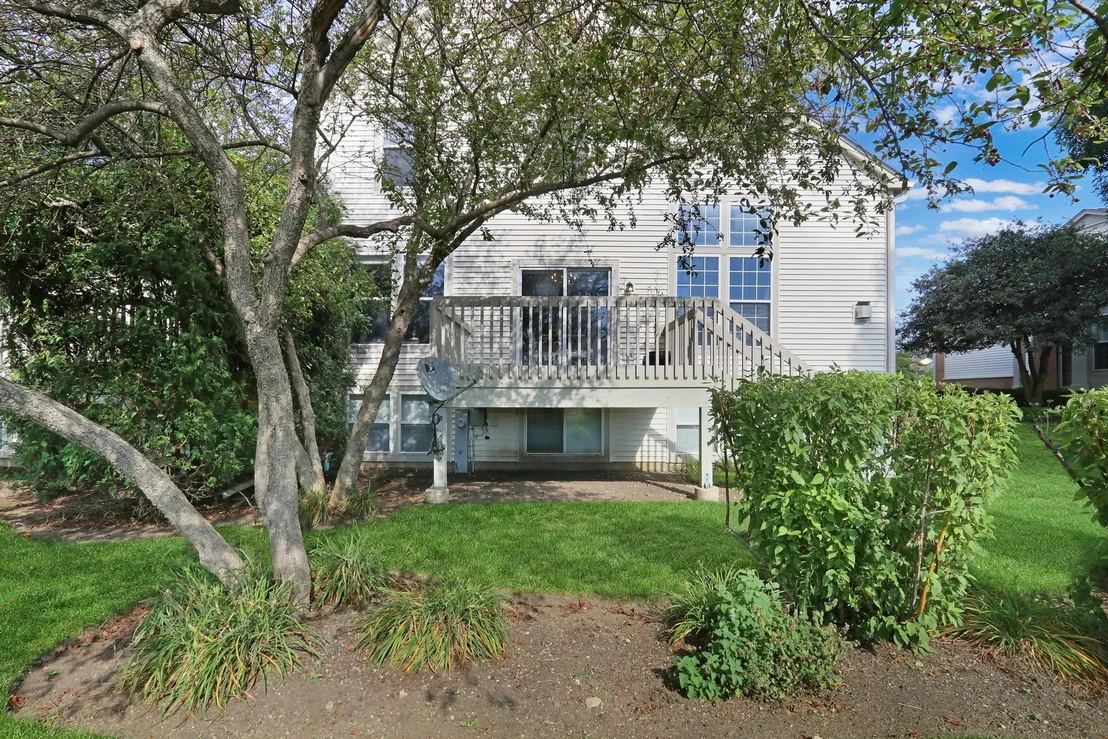 Photo of 2833 Waterfront Avenue