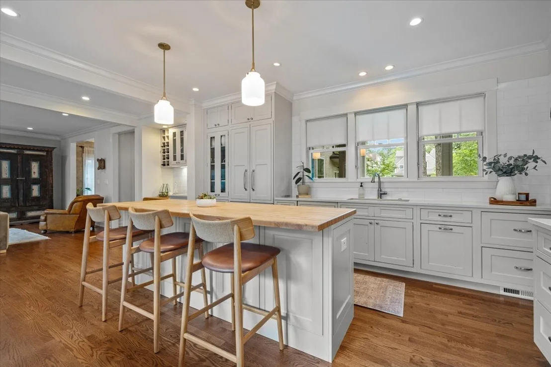 Photo of 1303 Maple Avenue