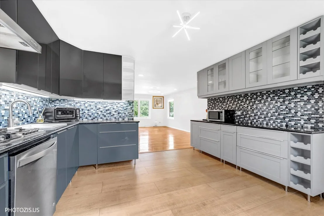 Photo of 722 N Stephen Drive