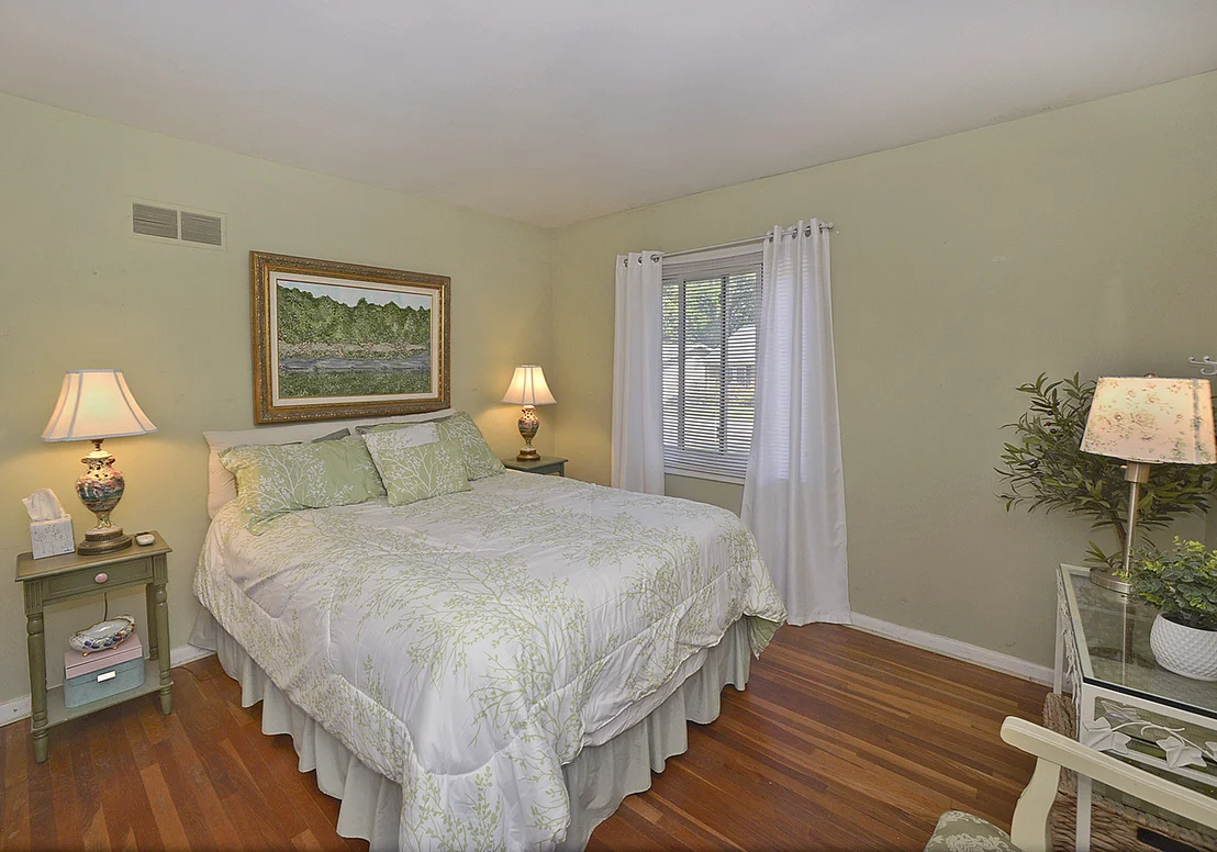 Photo of 225 Forest Park Place