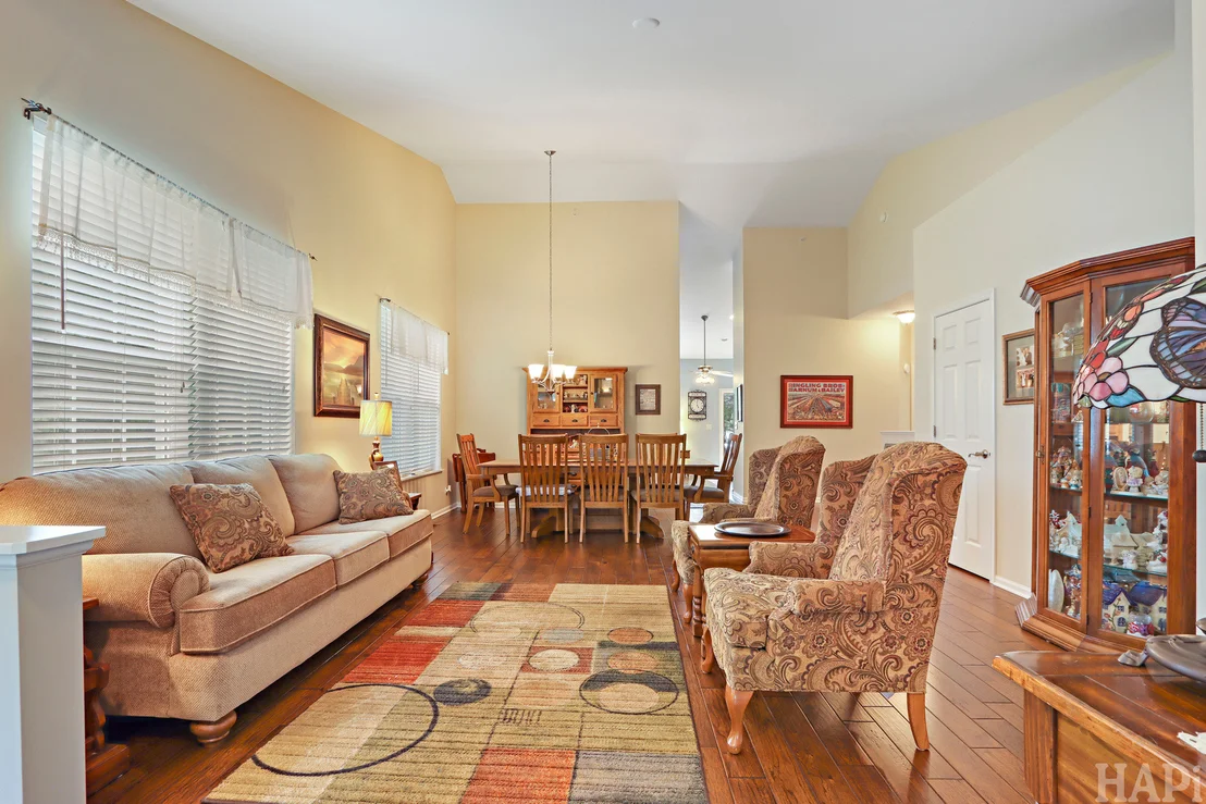 Photo of 5952 Leeds Road