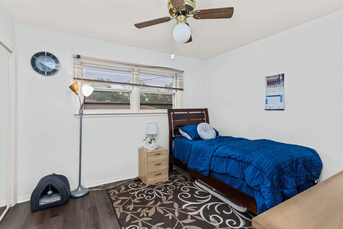 Photo of 7638 Maple Street