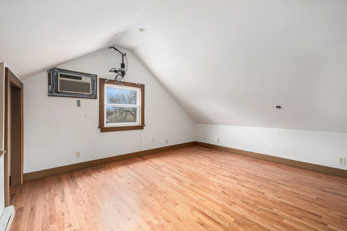 Photo of 265 N Monroe Street