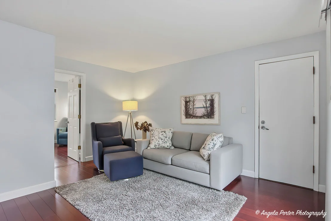 Photo of 412 Surrey Lane