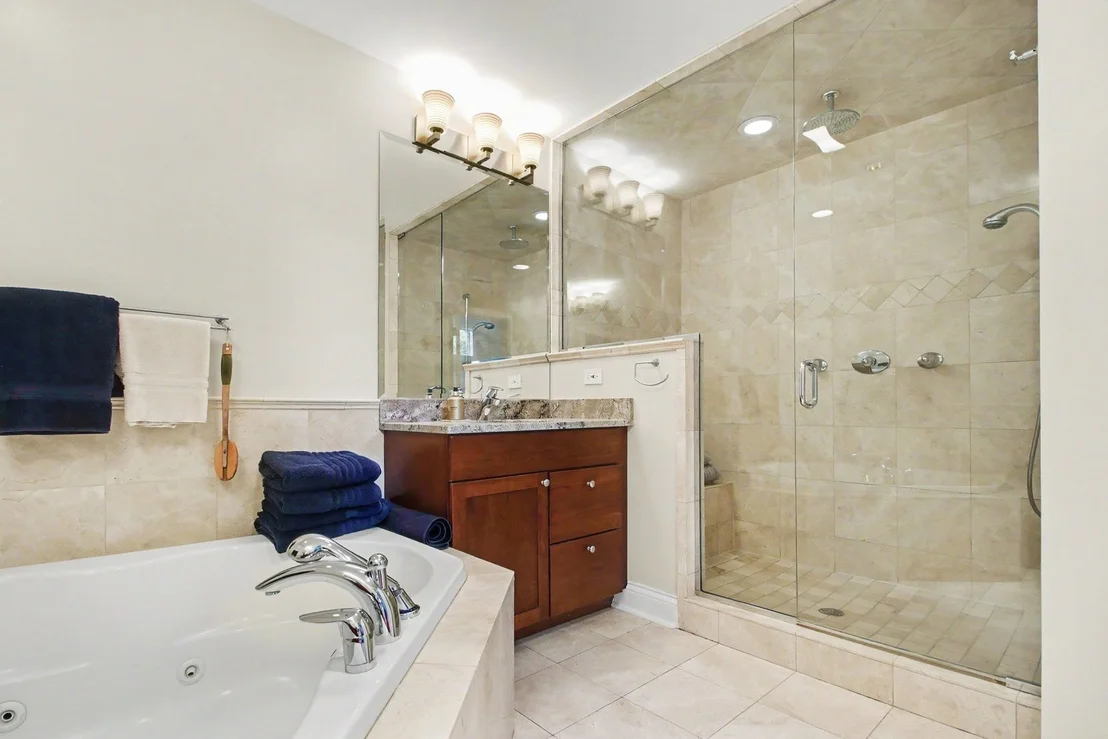Photo of 860 Kenton Road
