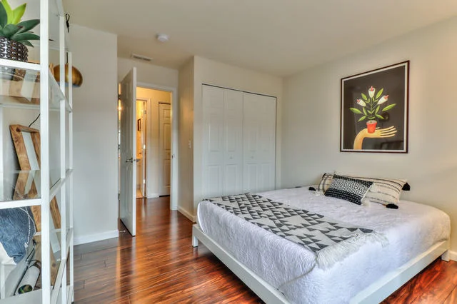 Photo of Unit 207 at 2404 Windward Boulevard