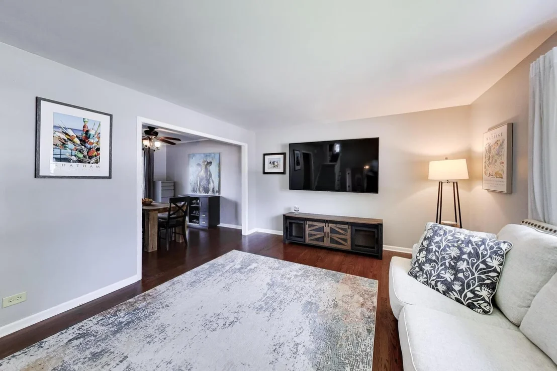 Photo of 142 N Cady Drive