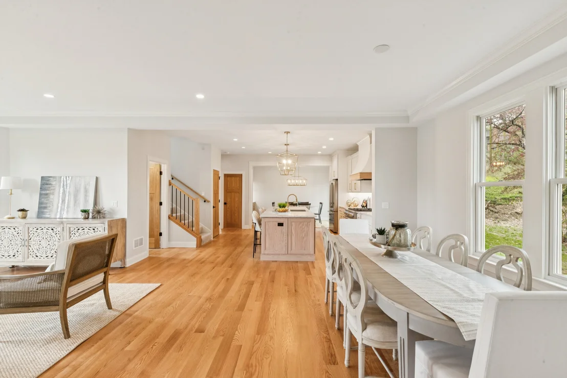 Photo of 885 Geneva Road