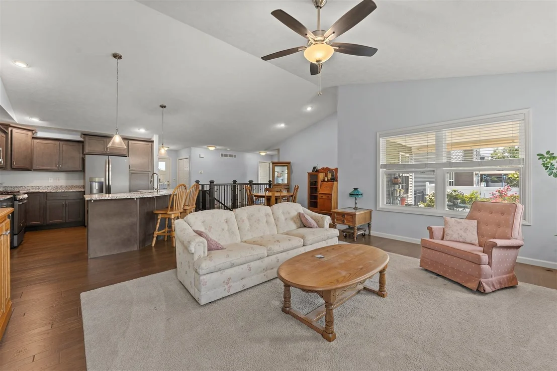 Photo of 701 Red Bud Drive