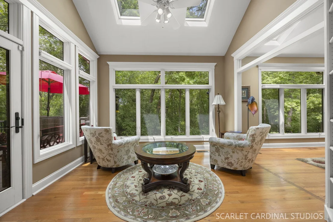 Photo of 1028 Crestwood Circle