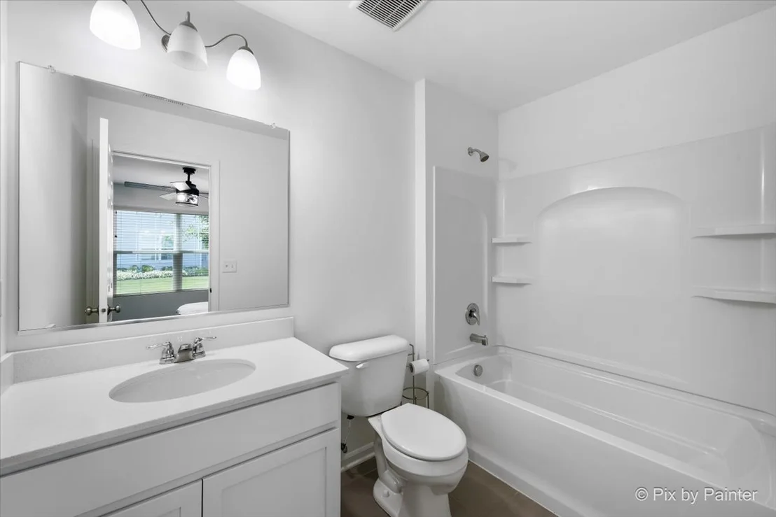 Photo of 466 Comstock Road