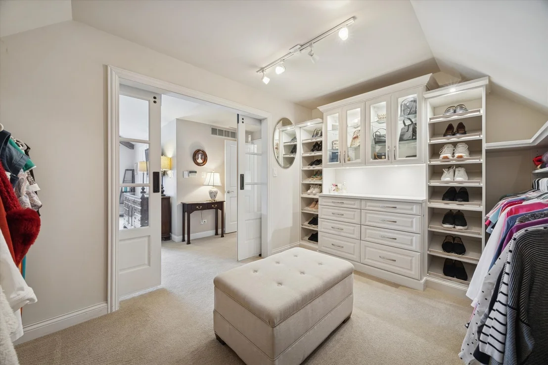 Photo of 8401 Golfview Drive