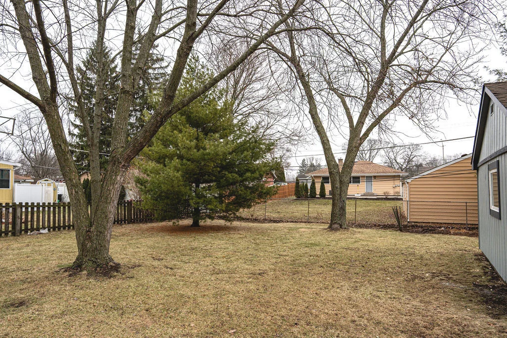 Photo of 325 Roger Road