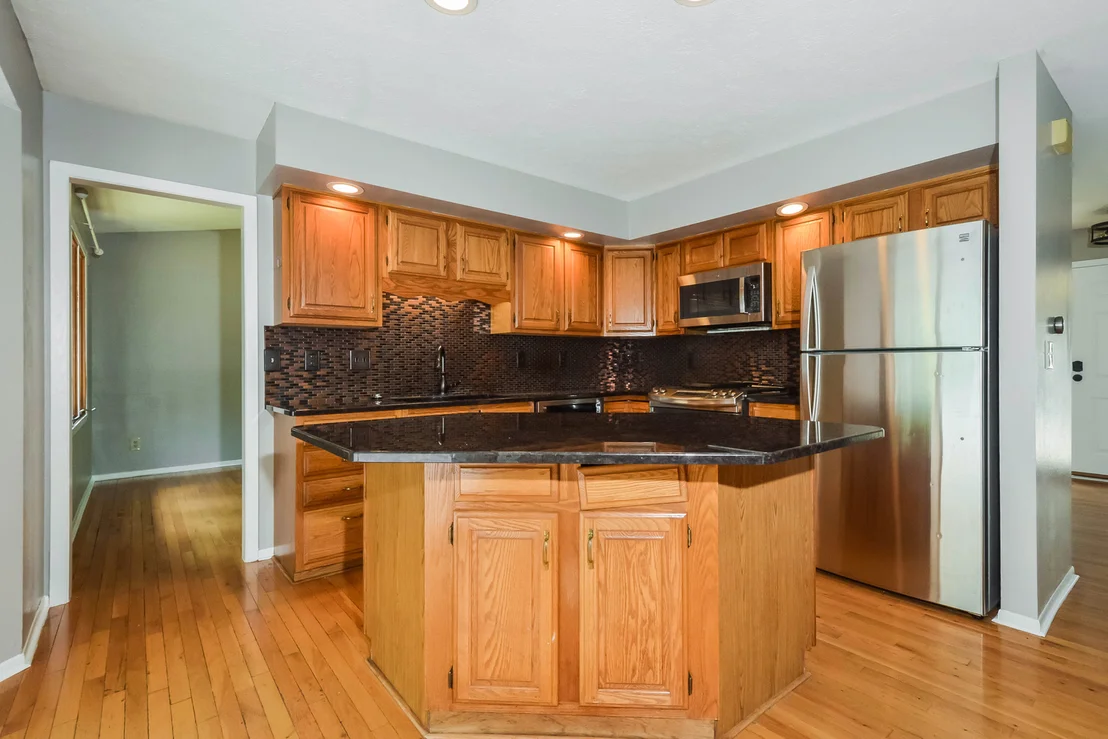 Photo of 1503 Featherstone Road