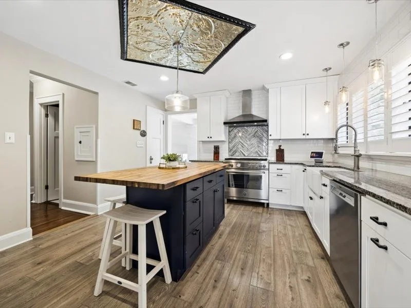 Photo of 201 W Union Avenue